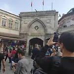 巴扎酒店